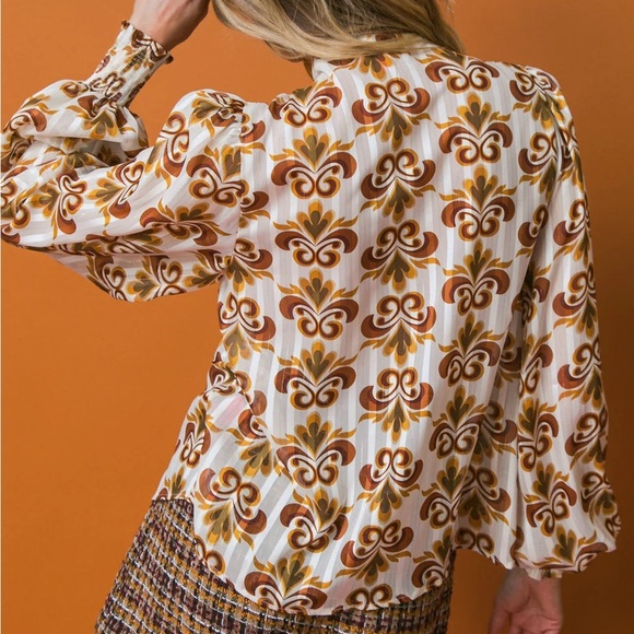 Flying Tomato Retro Floral Blouse - Brown and Cream - Picture 2 of 8